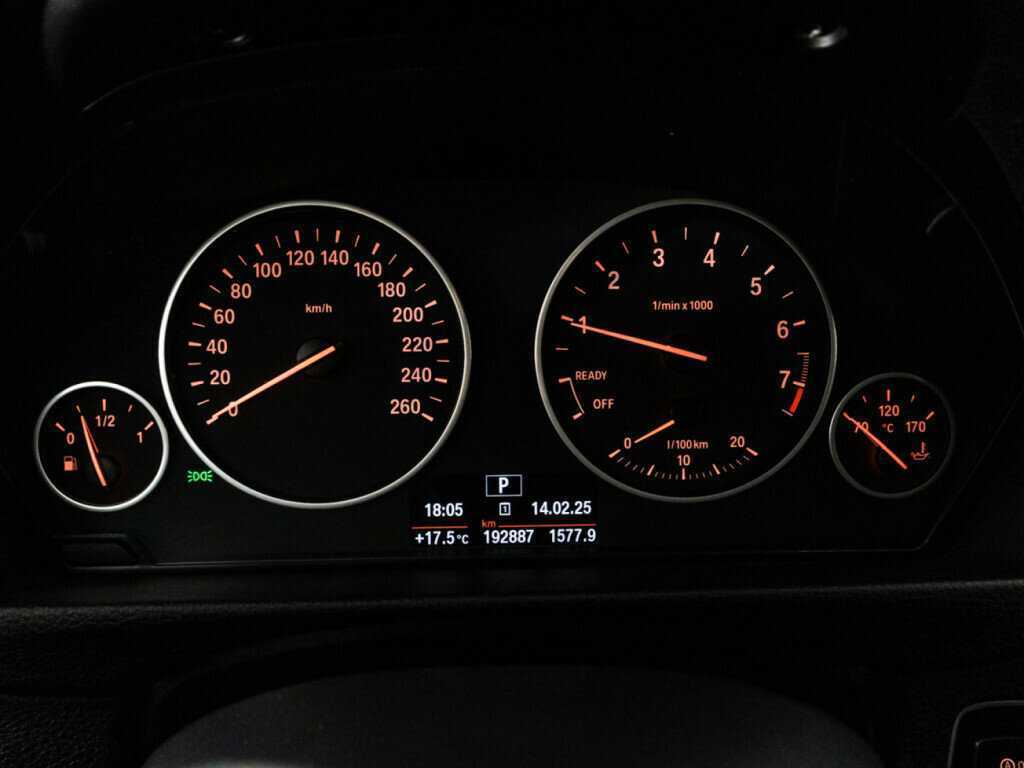 BMW 3 серии б/у, 2016, Автоматическая. Фото: #11