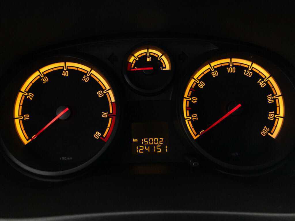 Opel Corsa б/у, 2012, Роботизированная. Фото: #11