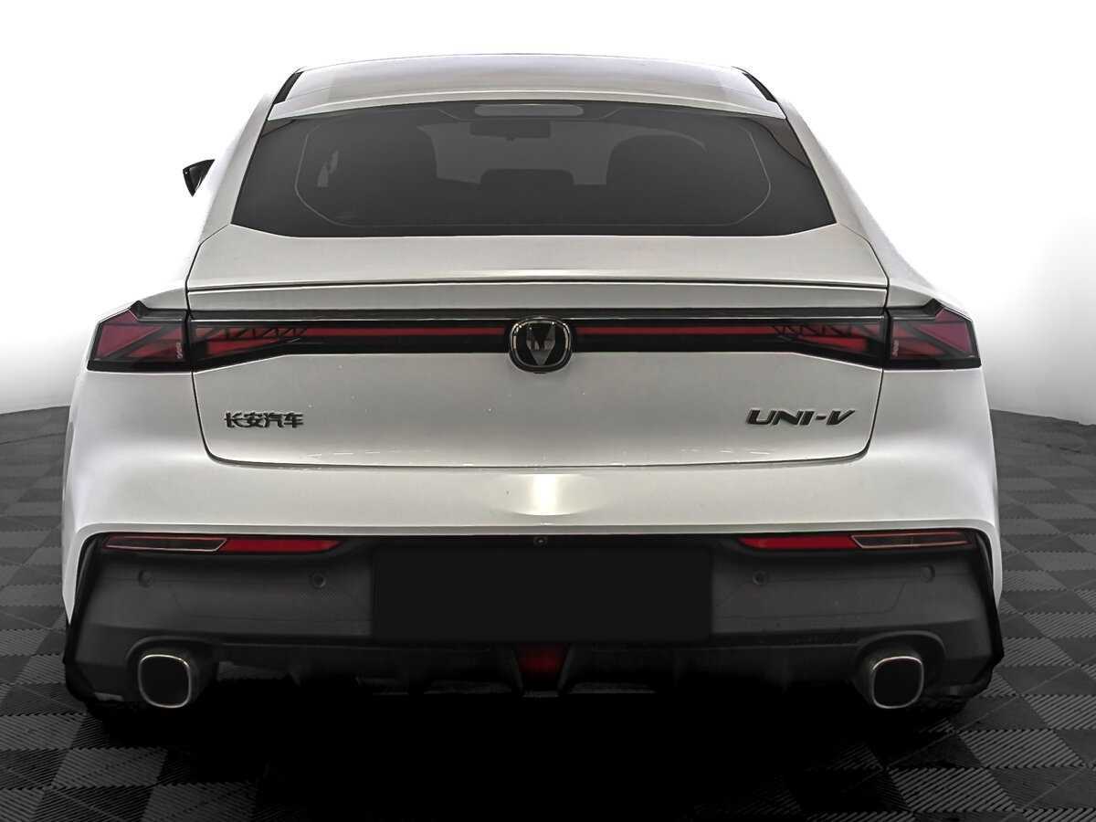 Changan UNI-V б/у, 2023, Роботизированная. Фото: #5