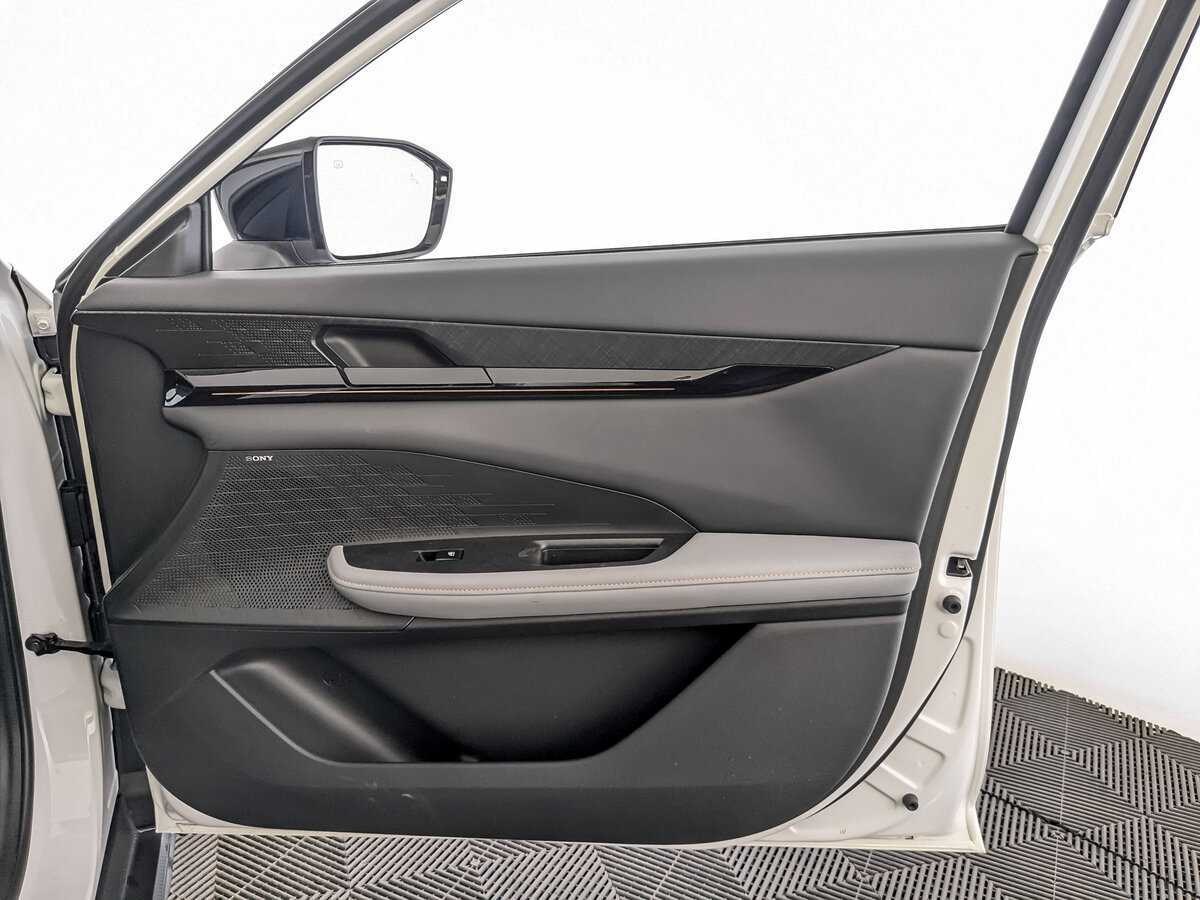 Changan UNI-V б/у, 2023, Роботизированная. Фото: #22