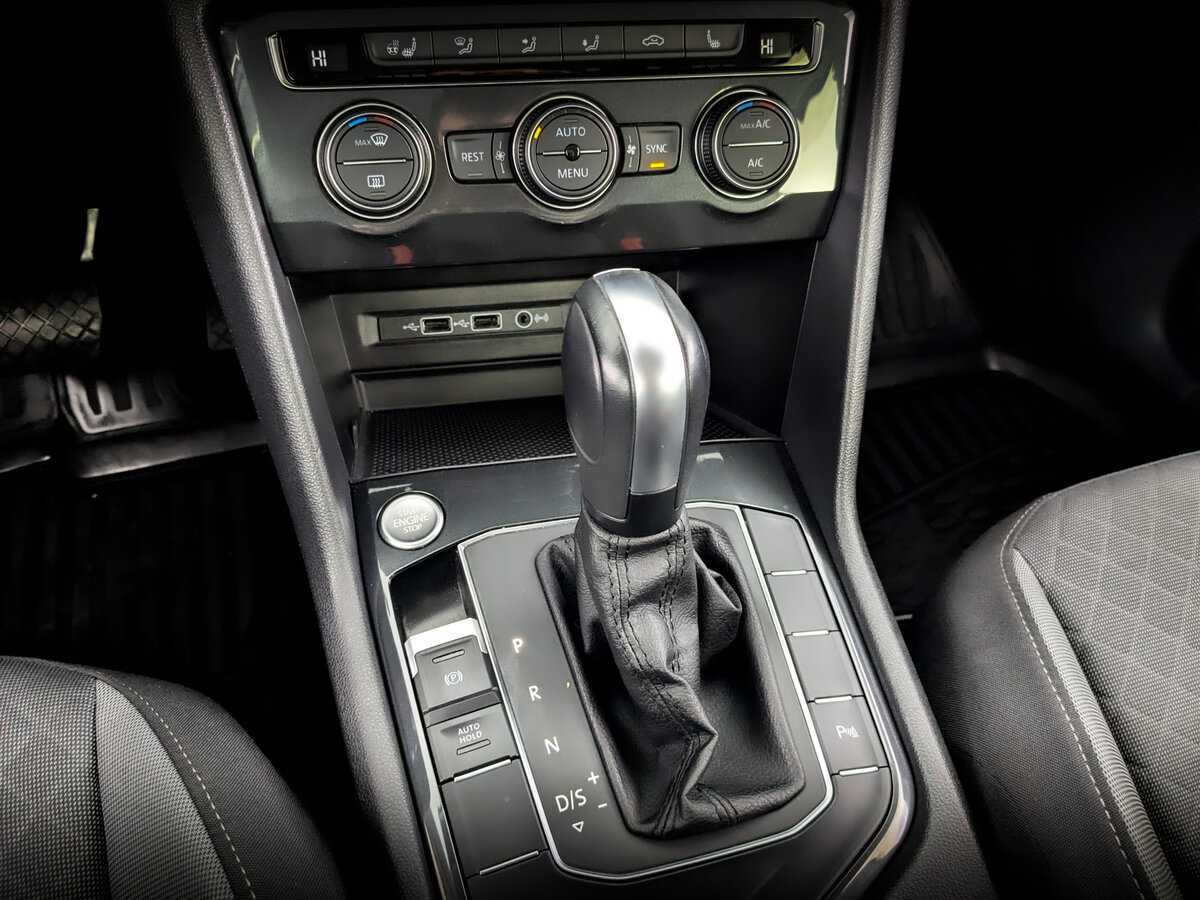 Volkswagen Tiguan б/у, 2020, Роботизированная. Фото: #24