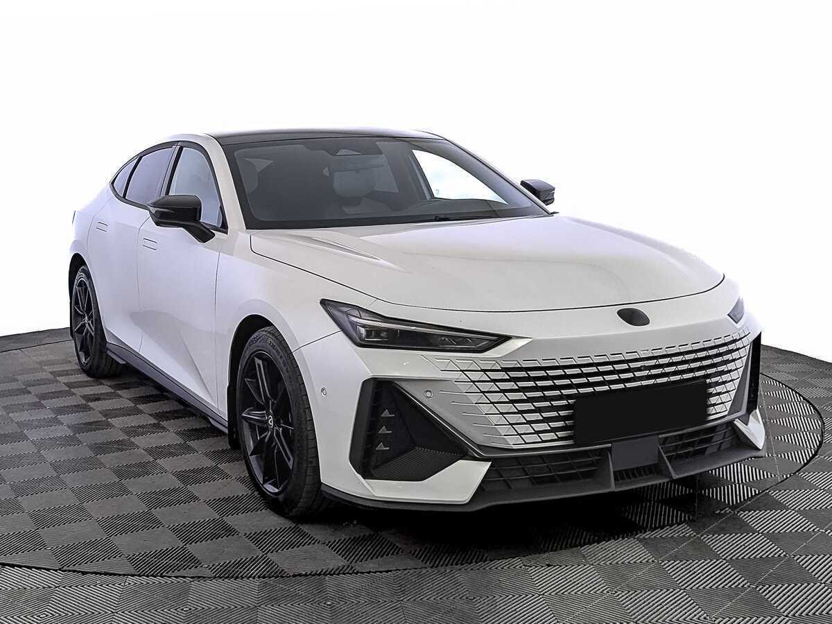 Changan UNI-V б/у, 2023, Роботизированная. Фото: #2