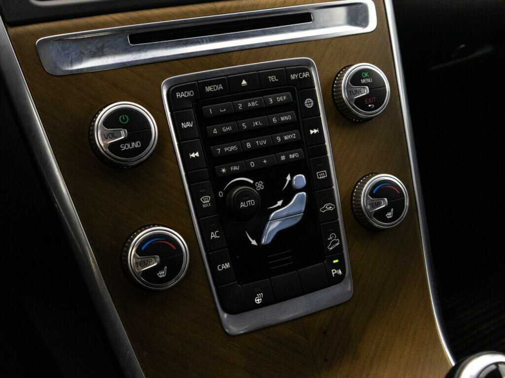 Вольво ИксЦ60 б/у, 2014, Автоматическая. Фото: #15