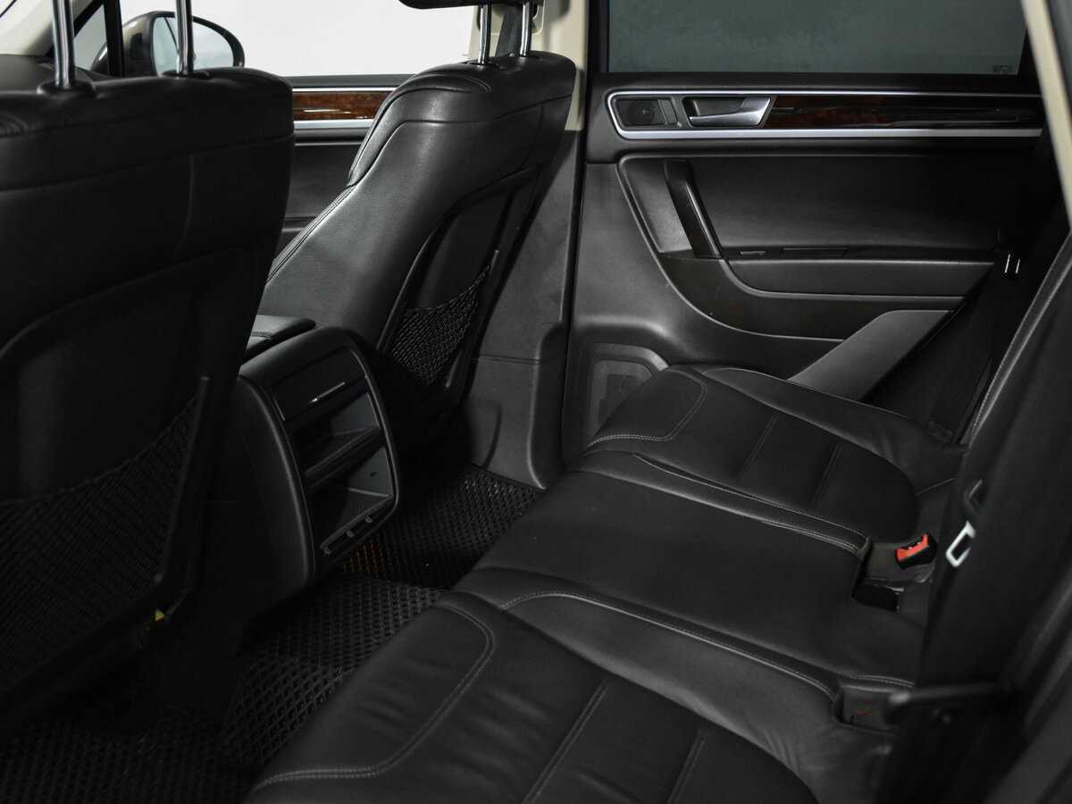 Volkswagen Touareg б/у, 2013, Автоматическая. Фото: #13