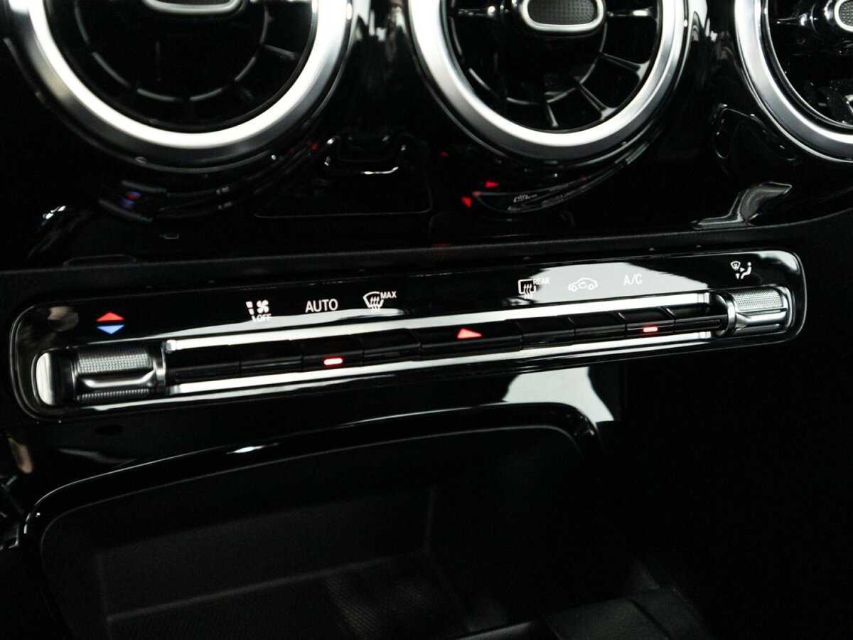 Mercedes-Benz A-Класс б/у, 2019, Роботизированная. Фото: #17