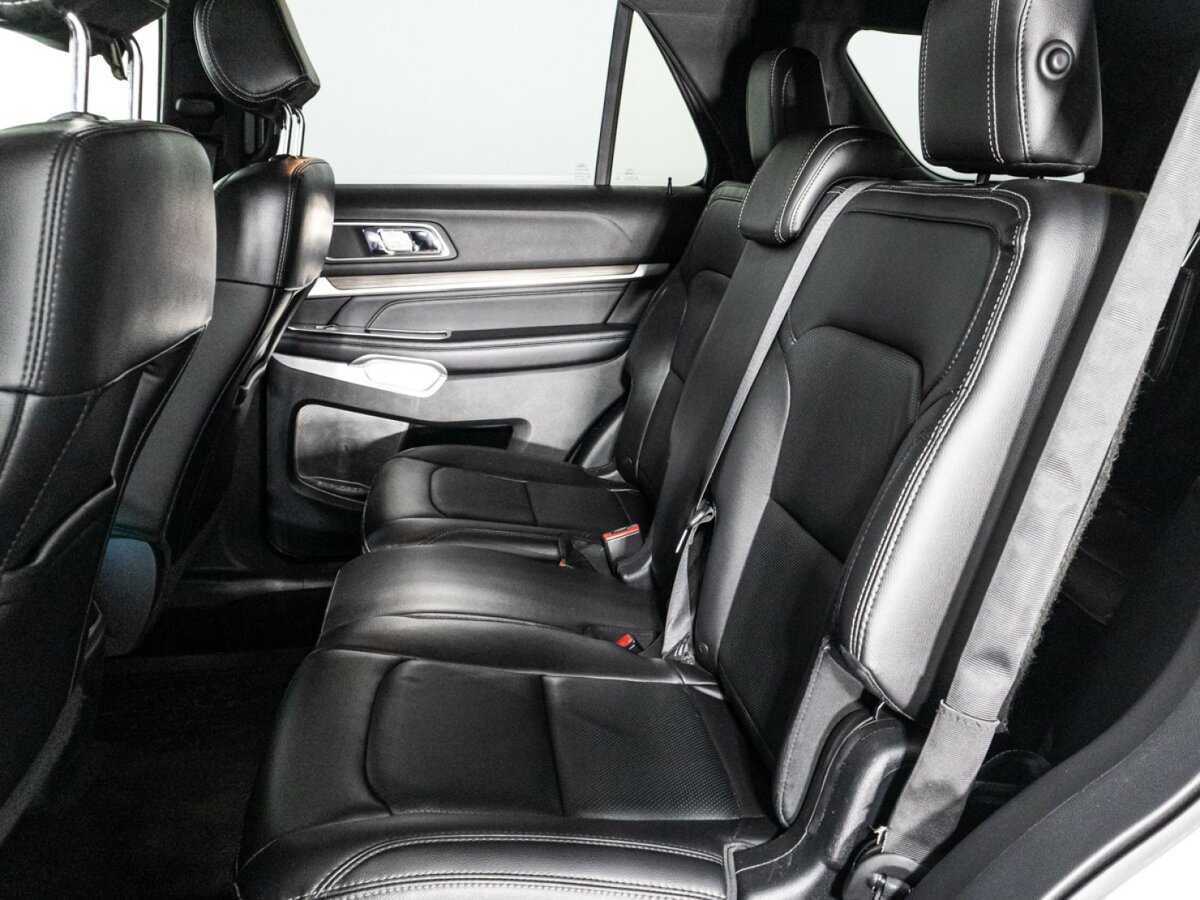 Ford Explorer б/у, 2017, Автоматическая. Фото: #9
