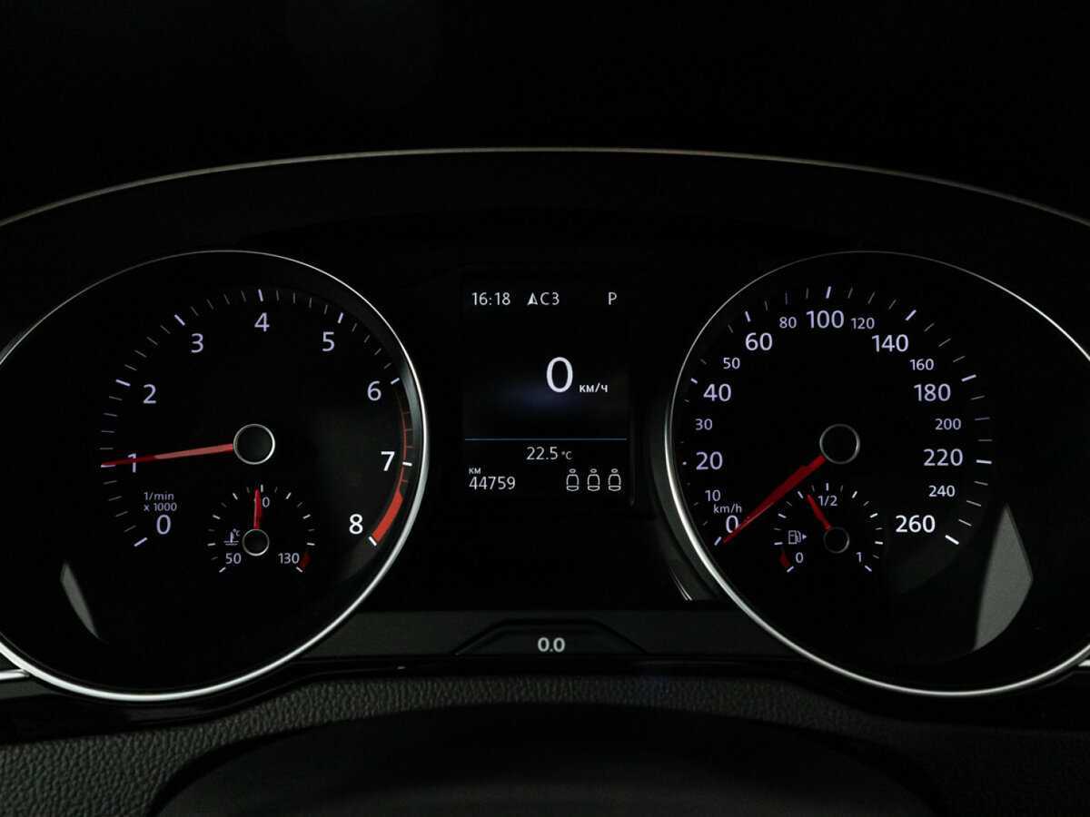 Volkswagen Passat б/у, 2020, Роботизированная. Фото: #11