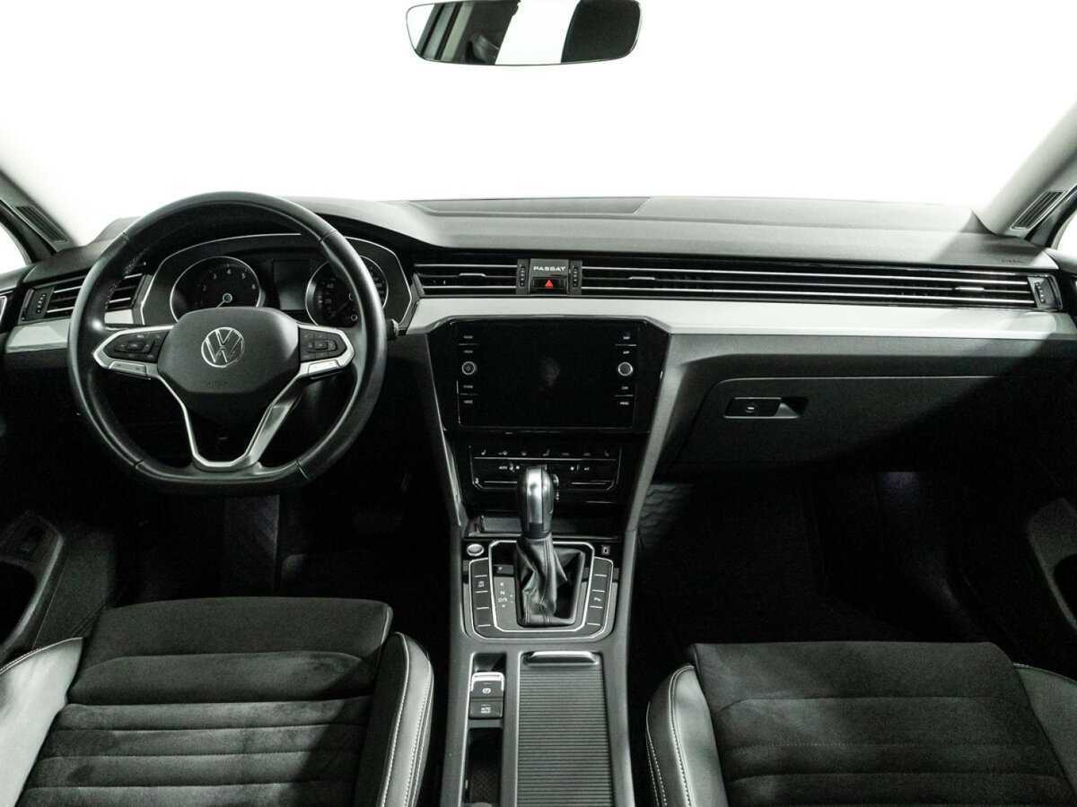 Volkswagen Passat б/у, 2020, Роботизированная. Фото: #12