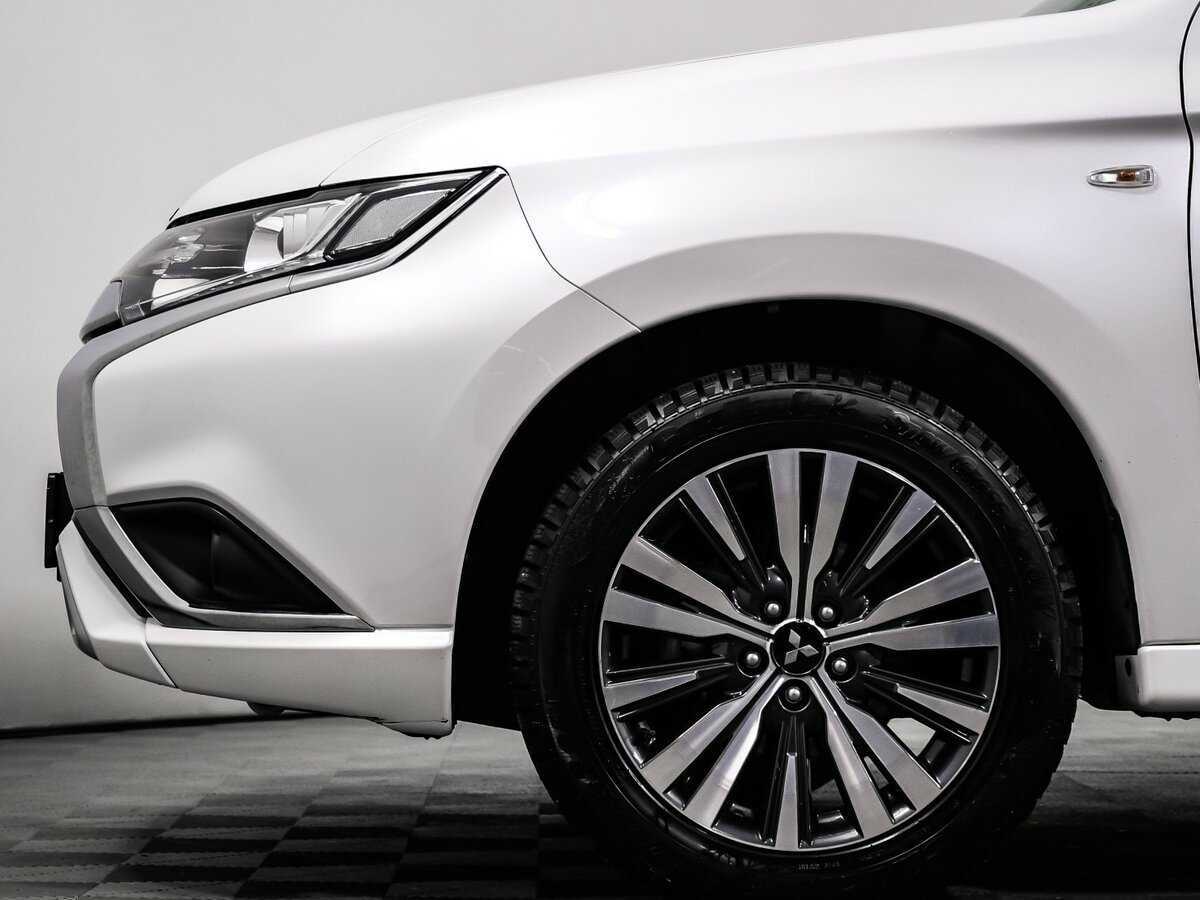 Mitsubishi Outlander б/у, 2022, Вариатор. Фото: #17