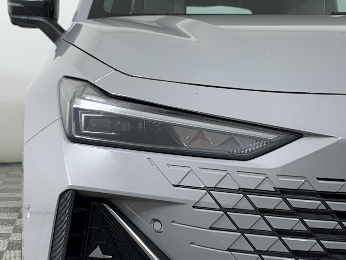 Changan UNI-V б/у, 2023, Роботизированная. Фото: #9