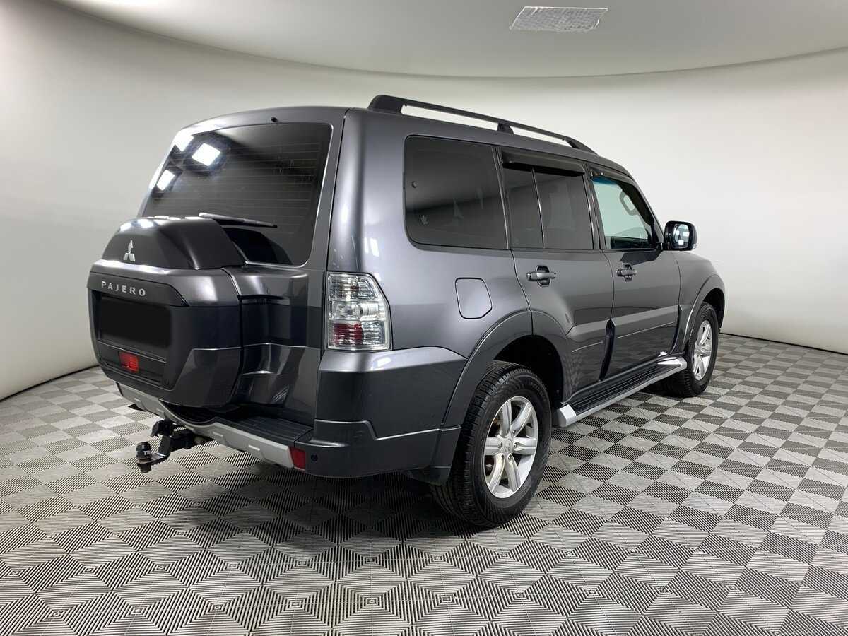 Mitsubishi Pajero б/у, 2015, Автоматическая. Фото: #4