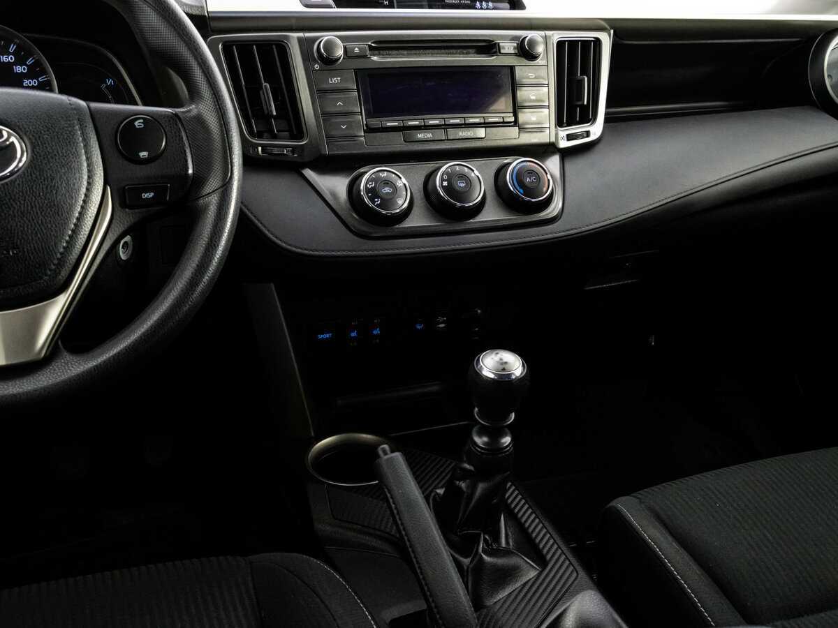 Toyota RAV4 б/у, 2015, Механическая. Фото: #11