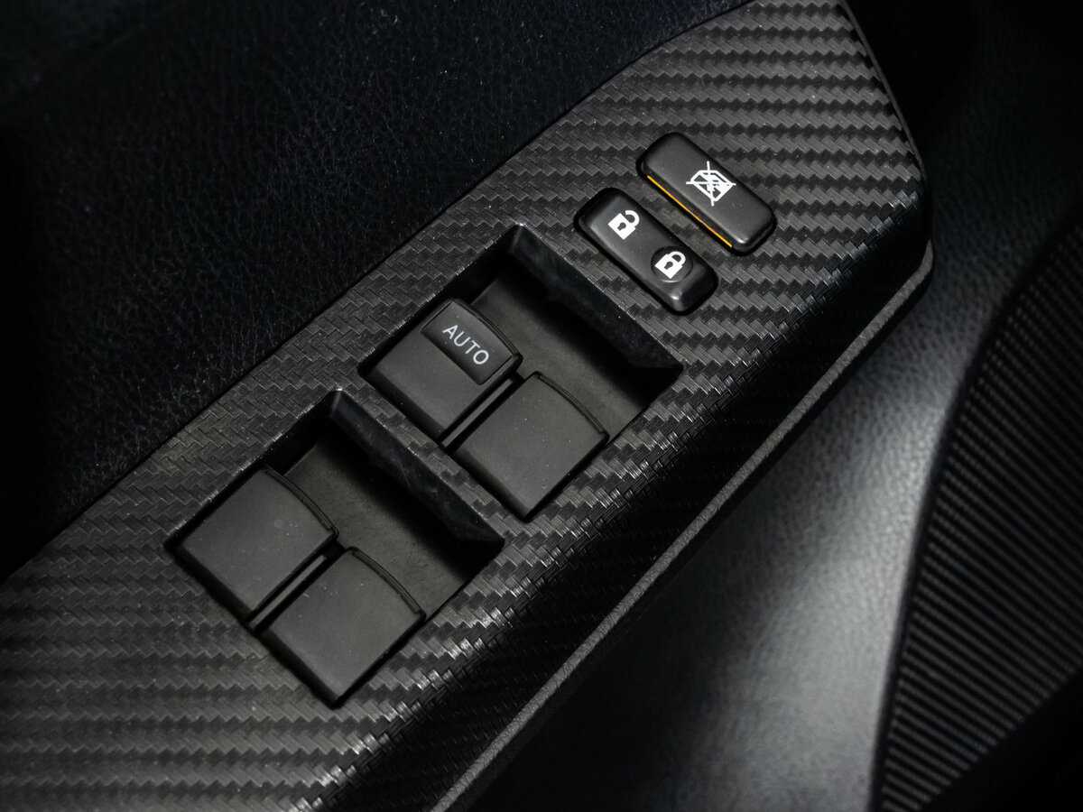 Toyota RAV4 б/у, 2015, Механическая. Фото: #14