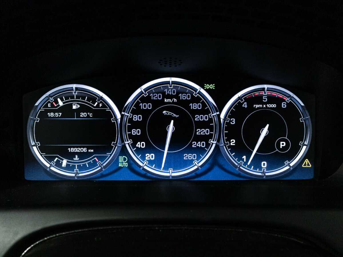 Jaguar XJ б/у, 2015, Автоматическая. Фото: #11