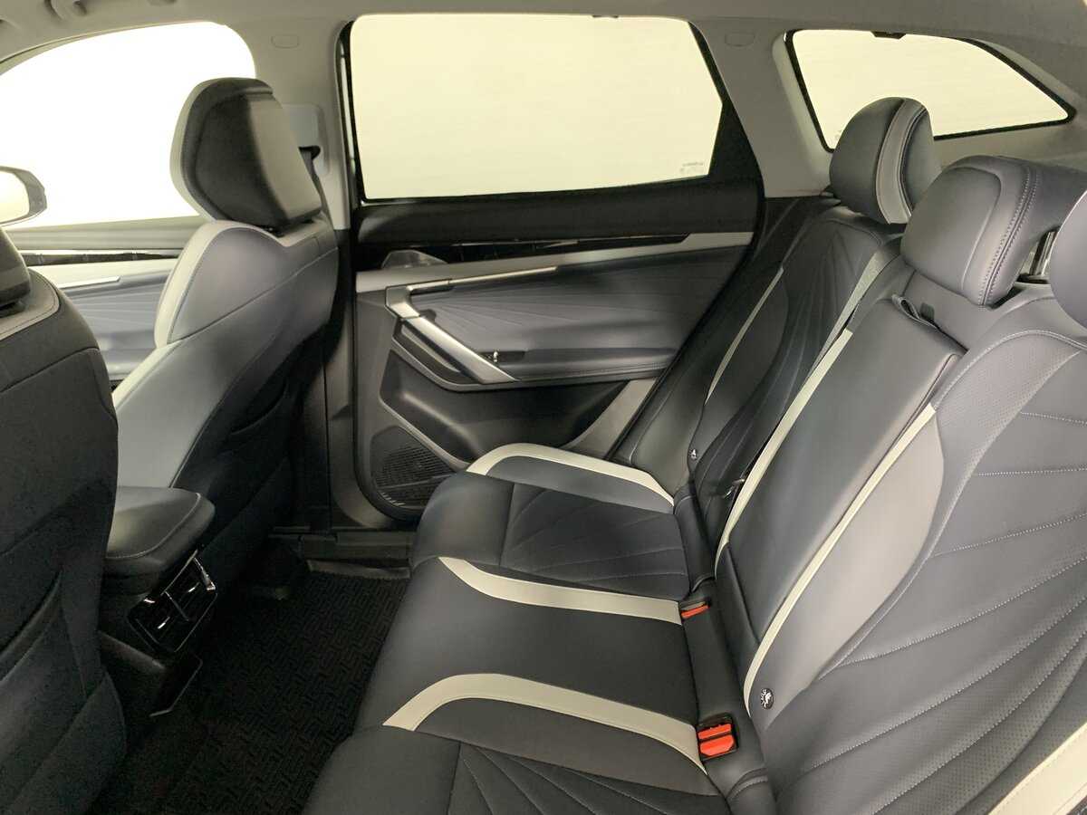 Geely Atlas б/у, 2023, Роботизированная. Фото: #19