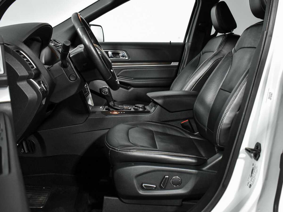 Ford Explorer б/у, 2018, Автоматическая. Фото: #12