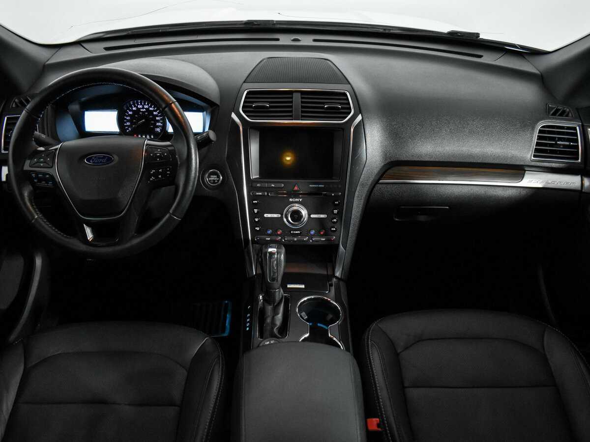 Ford Explorer б/у, 2018, Автоматическая. Фото: #16