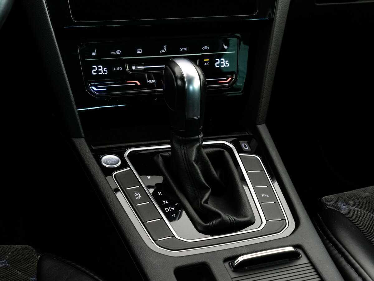 Volkswagen Passat б/у, 2020, Роботизированная. Фото: #12