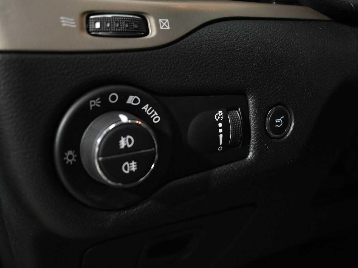 Jeep Cherokee б/у, 2014, Автоматическая. Фото: #13