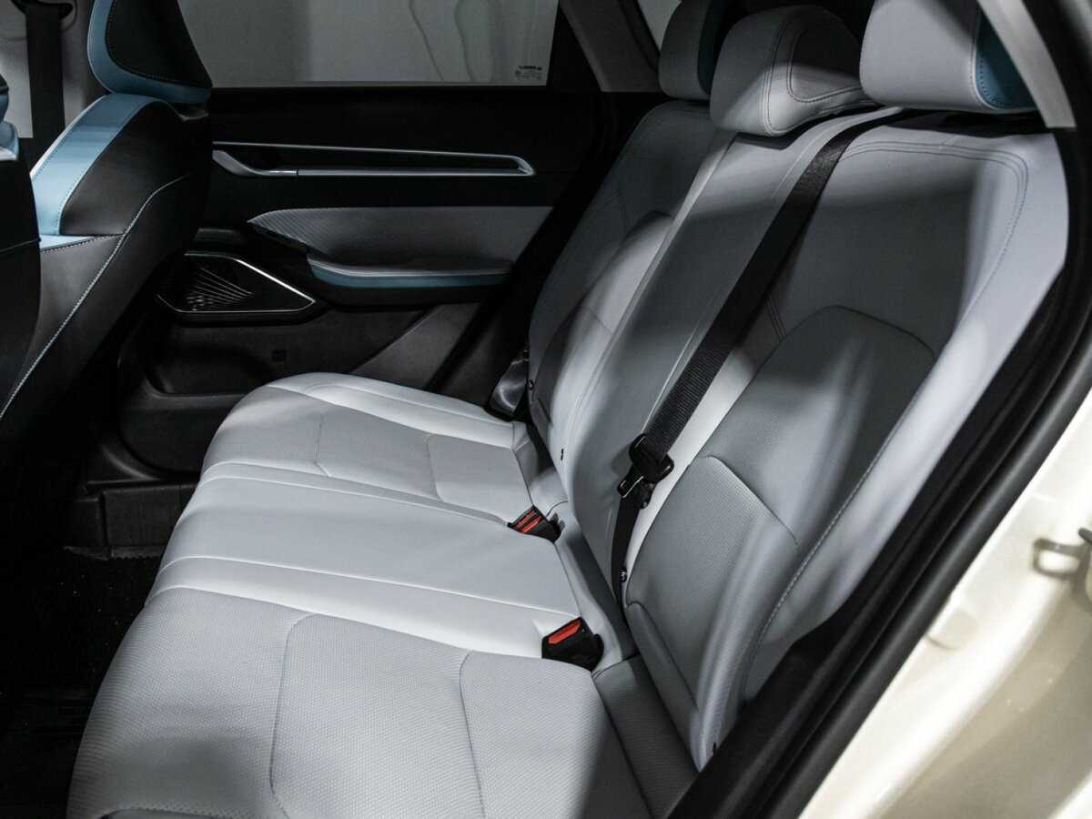 Джили Эмгранд б/у, 2023, Автоматическая. Фото: #9