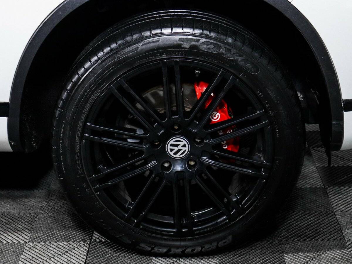 Volkswagen Touareg б/у, 2015, Автоматическая. Фото: #13