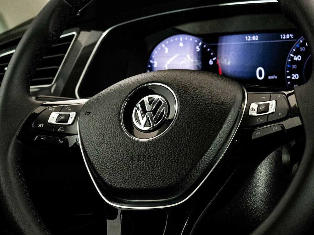 Volkswagen Tiguan б/у, 2017, Роботизированная. Фото: #11