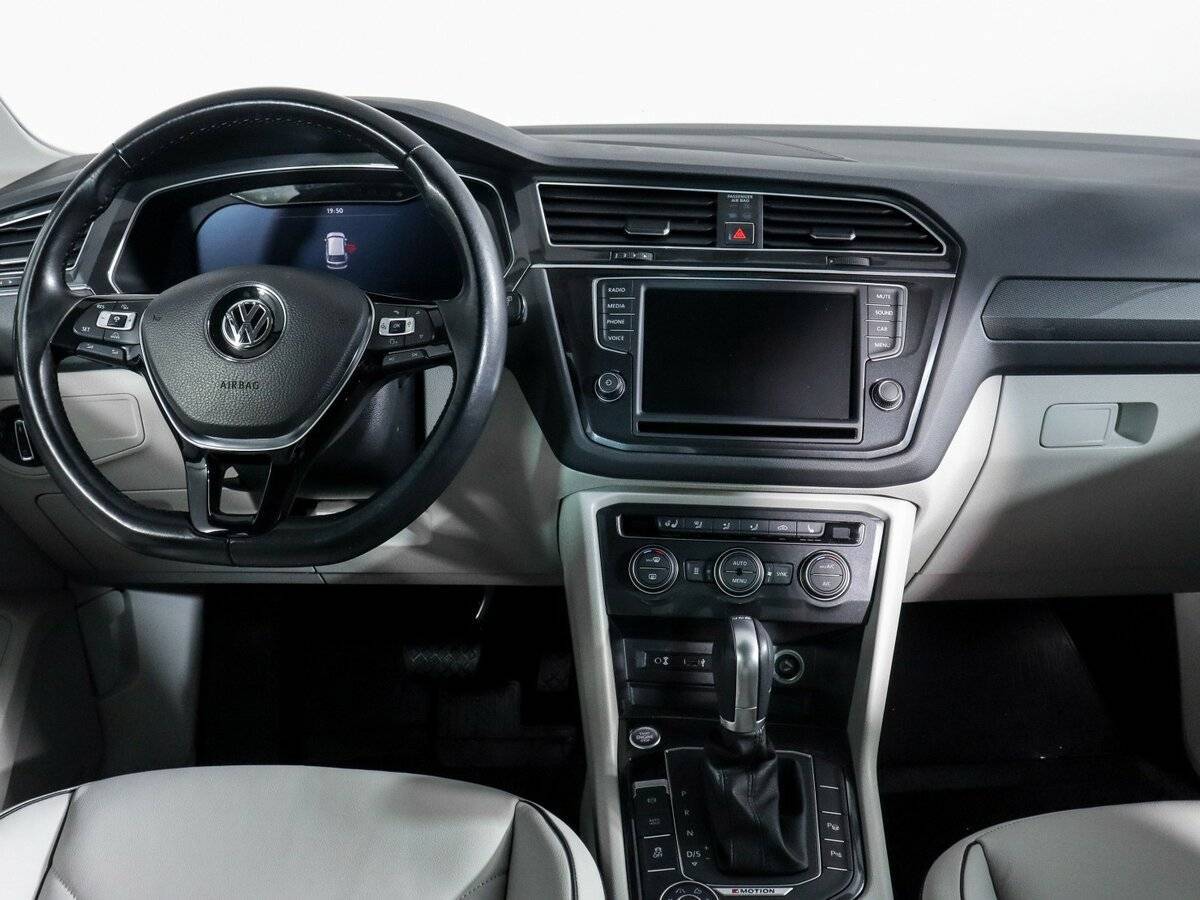 Volkswagen Tiguan б/у, 2017, Роботизированная. Фото: #11