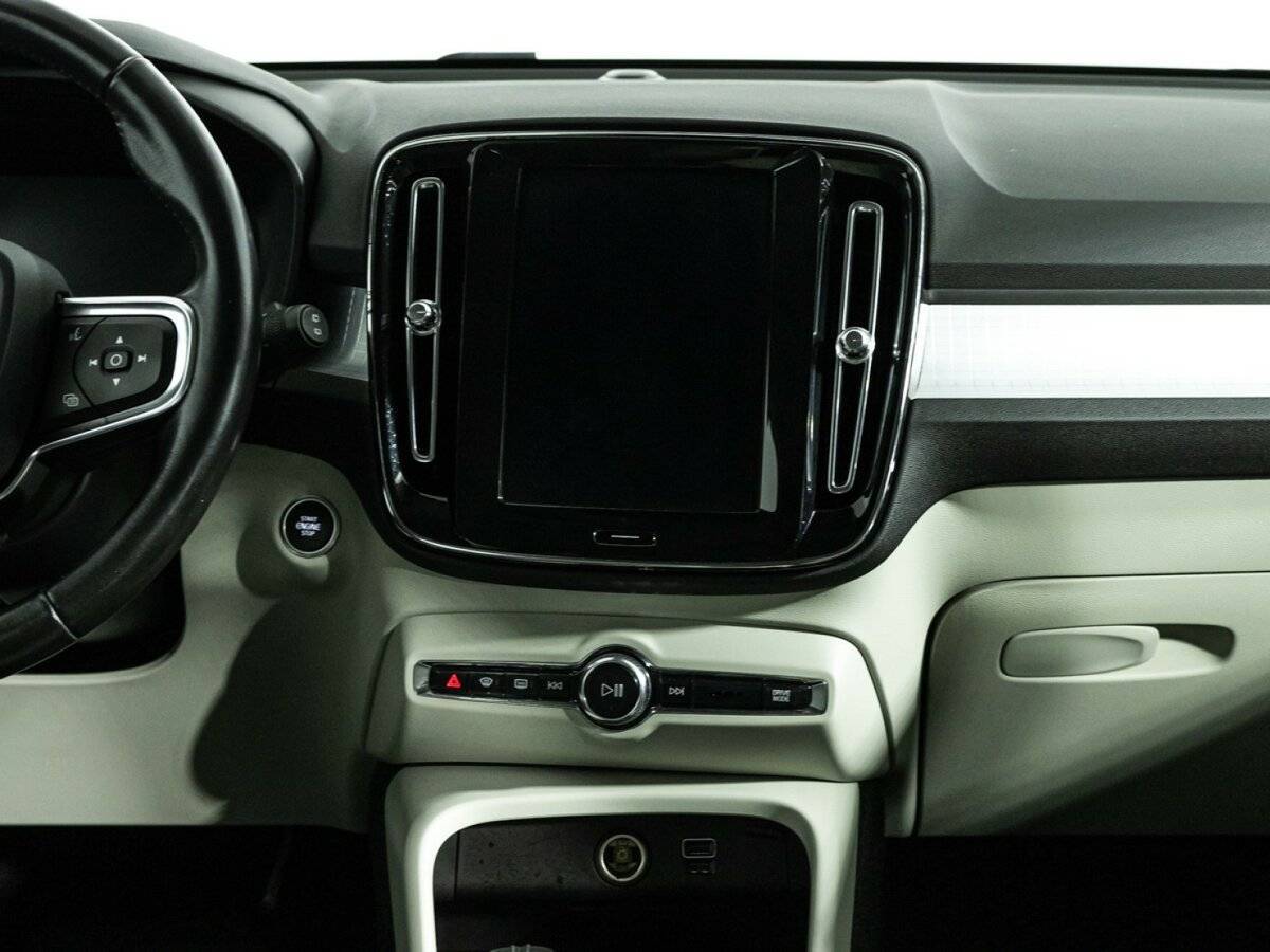 Вольво ИксЦ40 б/у, 2018, Автоматическая. Фото: #13