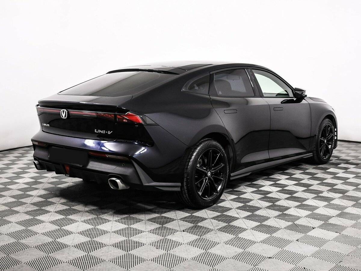 Changan UNI-V б/у, 2022, Роботизированная. Фото: #4