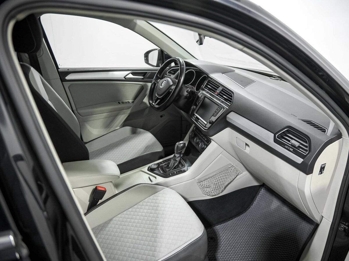 Volkswagen Tiguan б/у, 2017, Роботизированная. Фото: #16