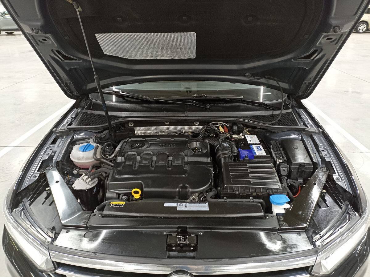 Volkswagen Passat б/у, 2018, Роботизированная. Фото: #8