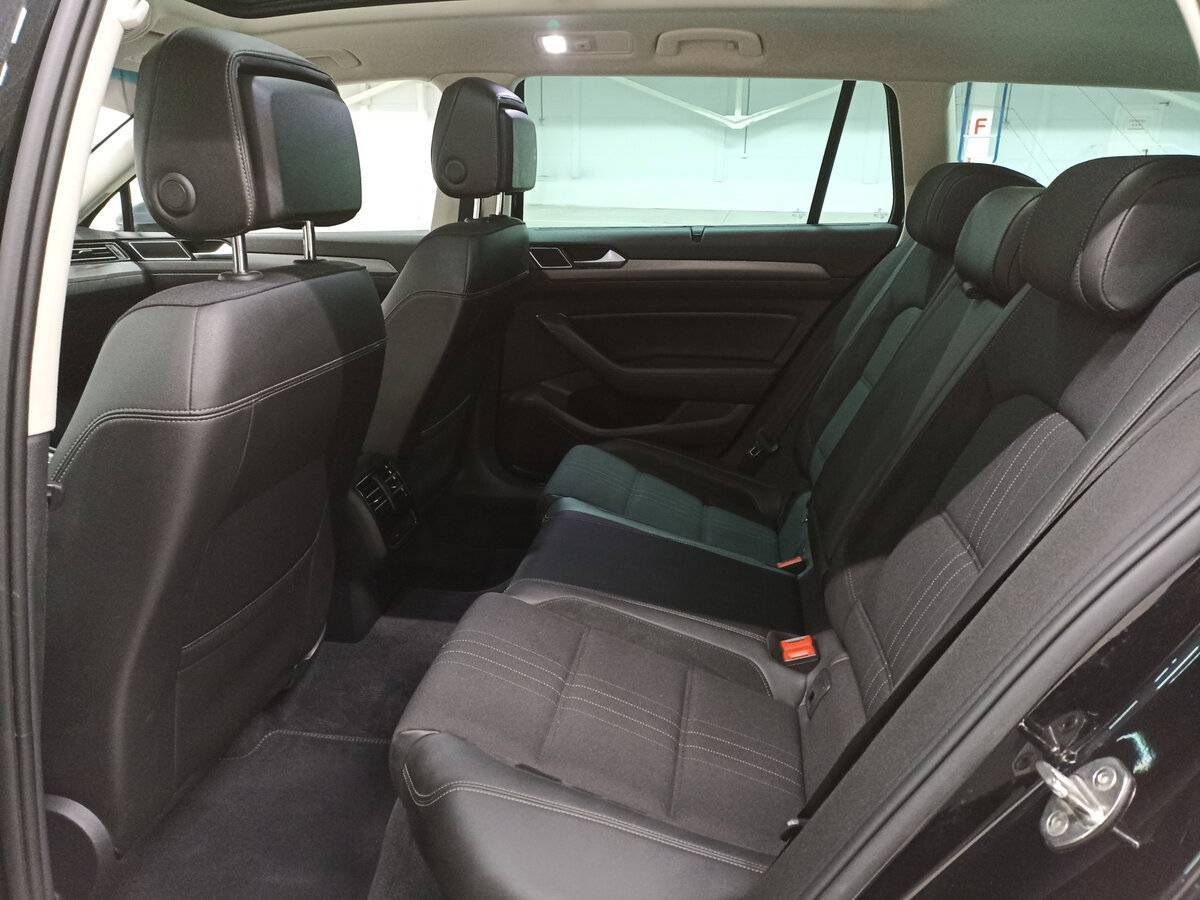 Volkswagen Passat б/у, 2018, Роботизированная. Фото: #11