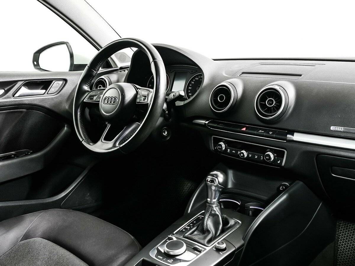 Audi A3 б/у, 2016, Роботизированная. Фото: #8