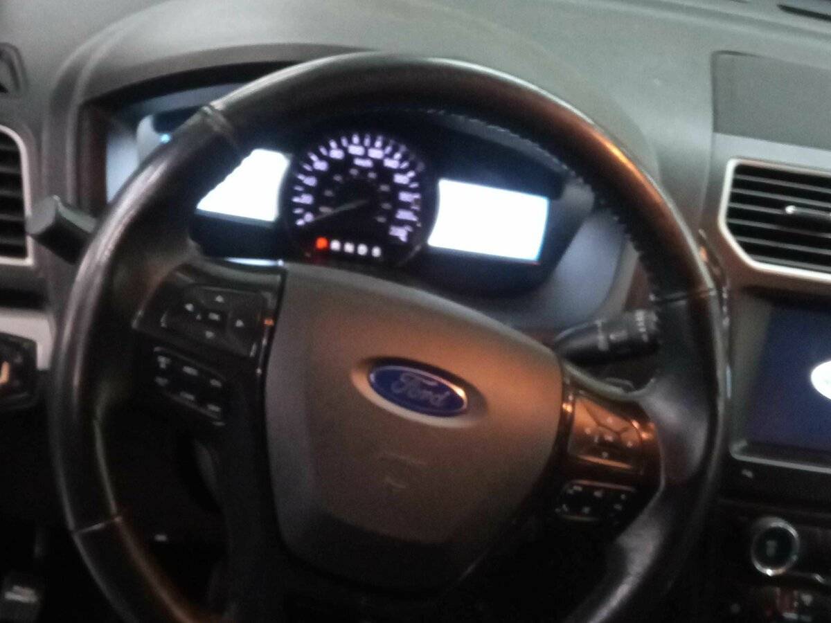 Ford Explorer б/у, 2017, Автоматическая. Фото: #4