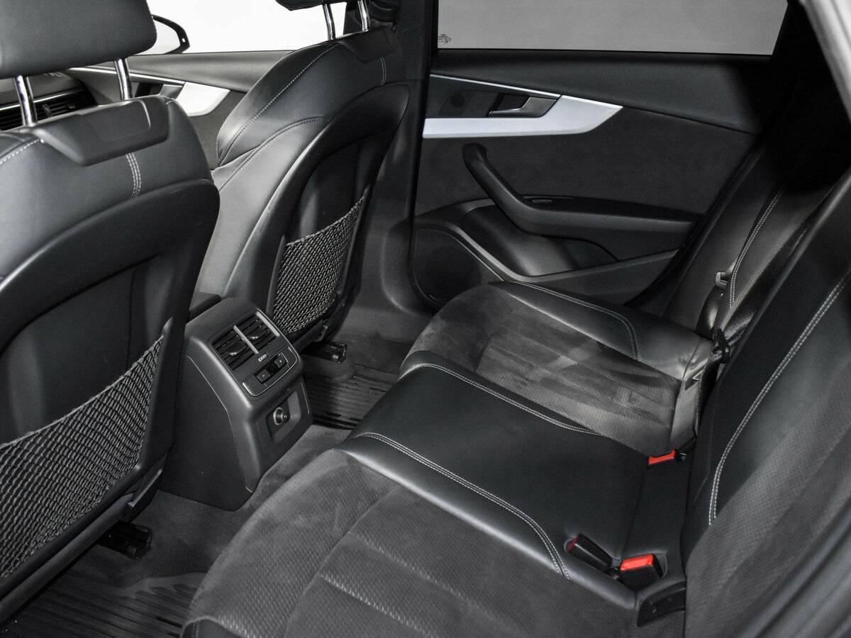 Audi A4 б/у, 2016, Роботизированная. Фото: #10