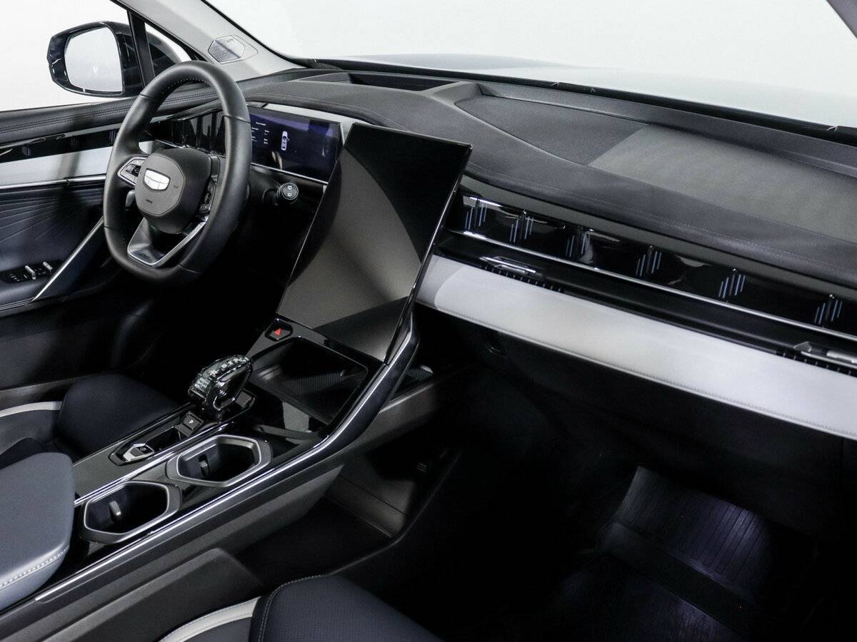 Geely Atlas б/у, 2024, Автоматическая. Фото: #8