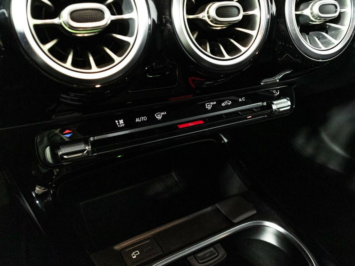 Mercedes-Benz A-Класс б/у, 2018, Роботизированная. Фото: #14