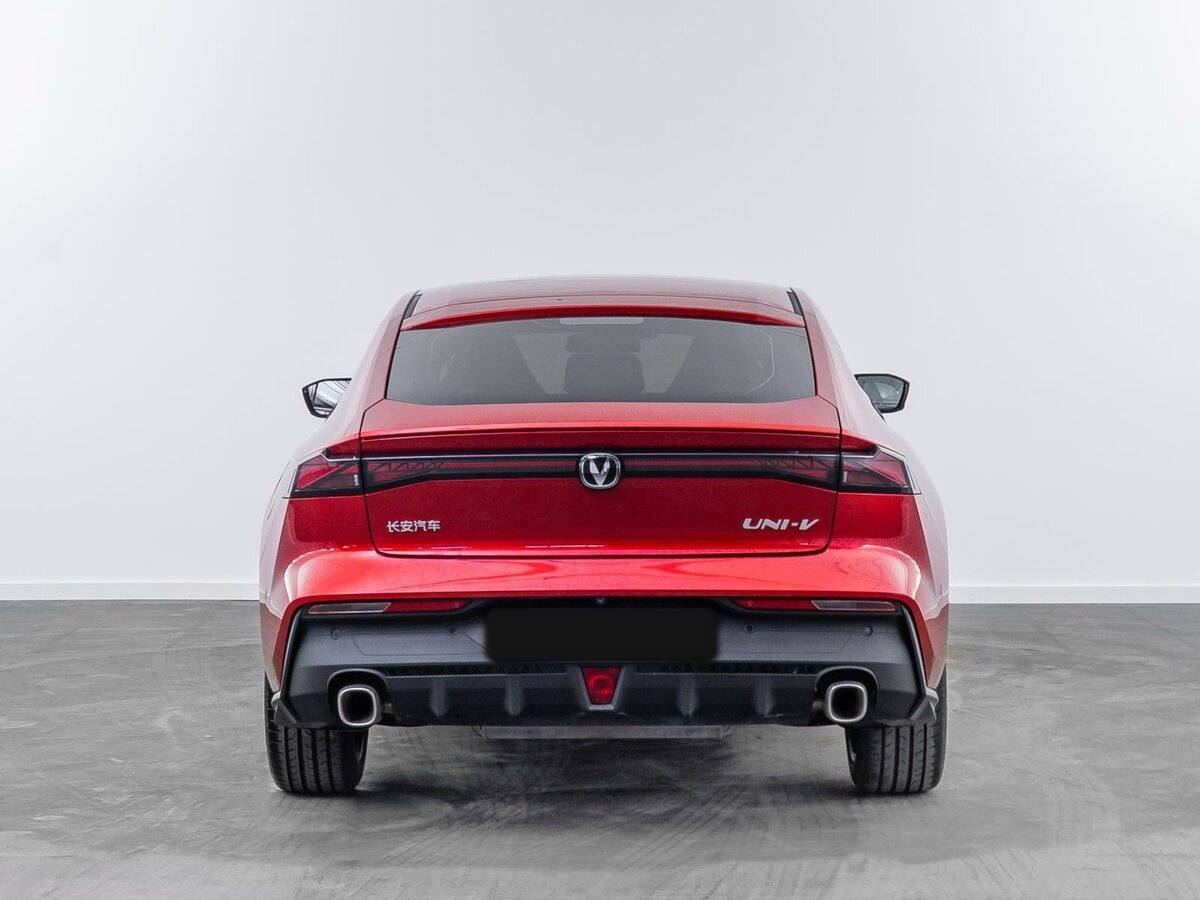 Changan UNI-V б/у, 2023, Роботизированная. Фото: #3