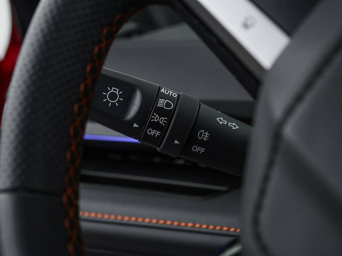 Changan UNI-V б/у, 2023, Роботизированная. Фото: #16