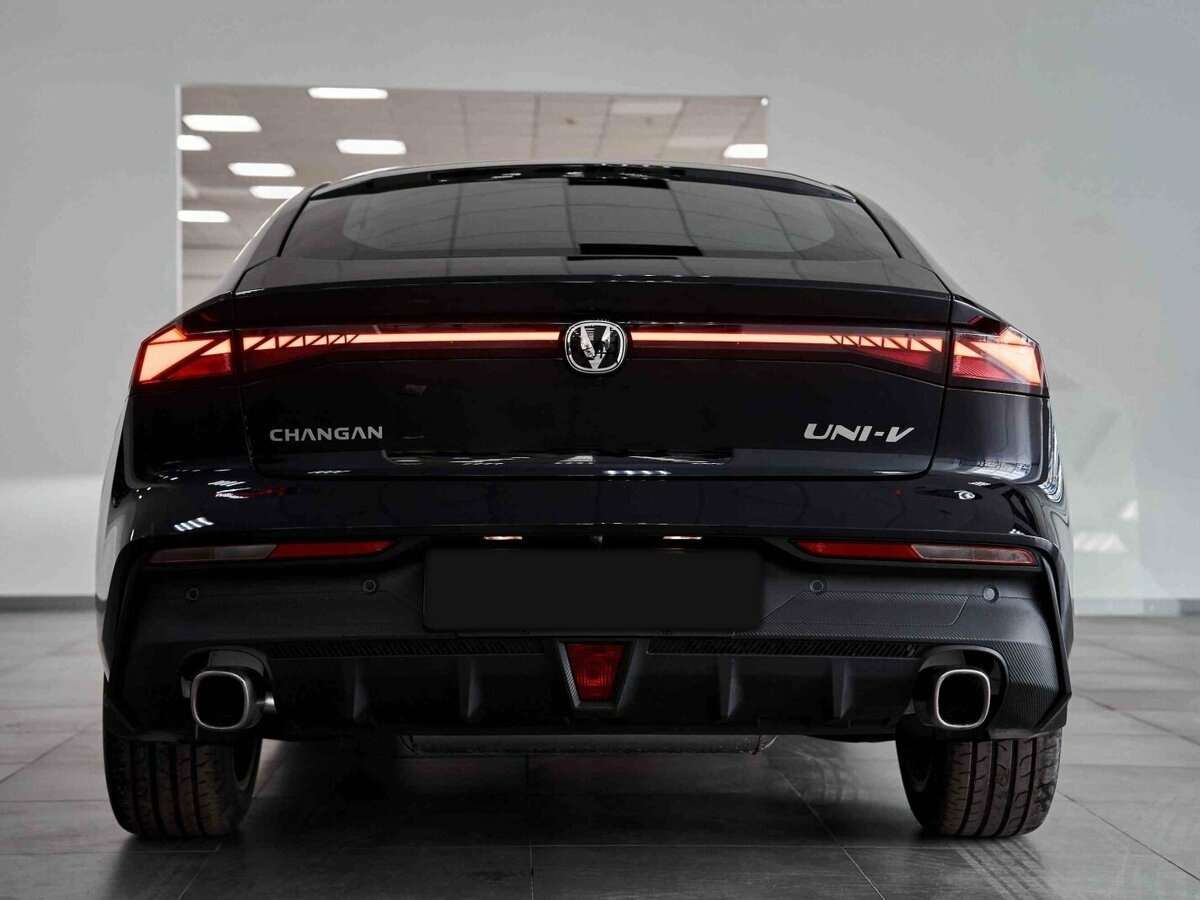 Changan UNI-V б/у, 2024, Роботизированная. Фото: #3