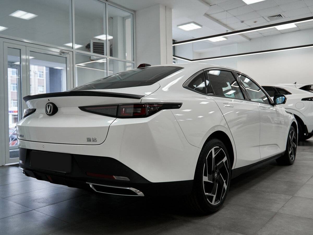 Changan Lamore б/у, 2024, Роботизированная. Фото: #4