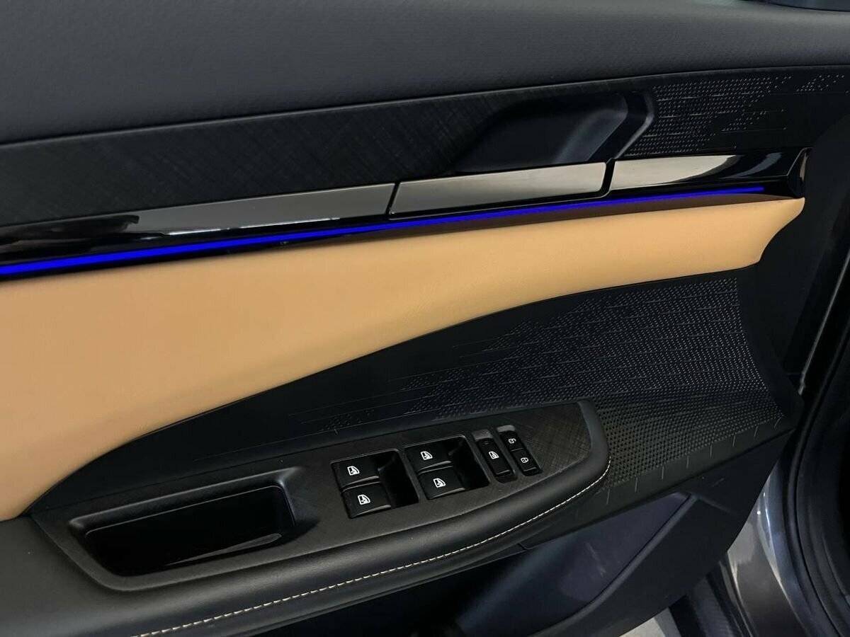 Changan UNI-V б/у, 2023, Роботизированная. Фото: #9