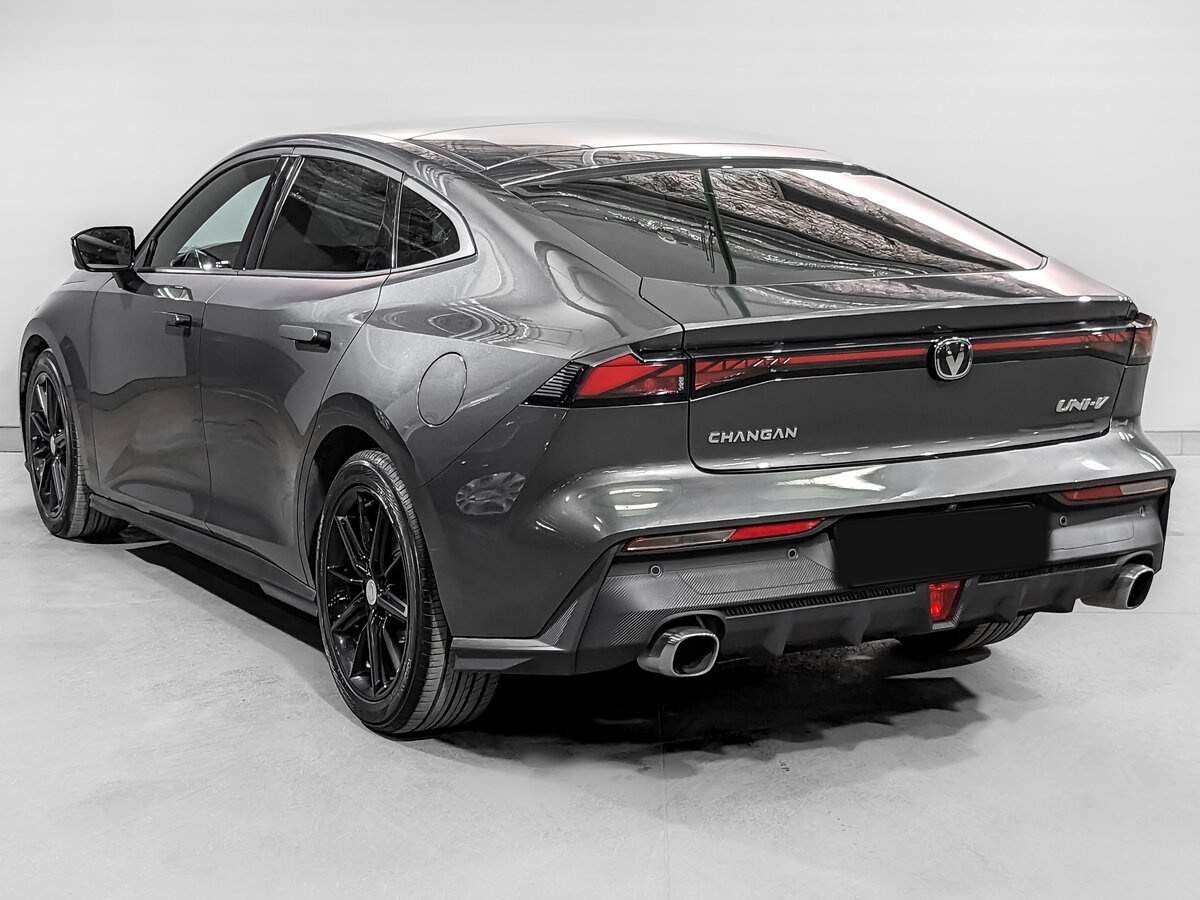 Changan UNI-V б/у, 2023, Роботизированная. Фото: #6