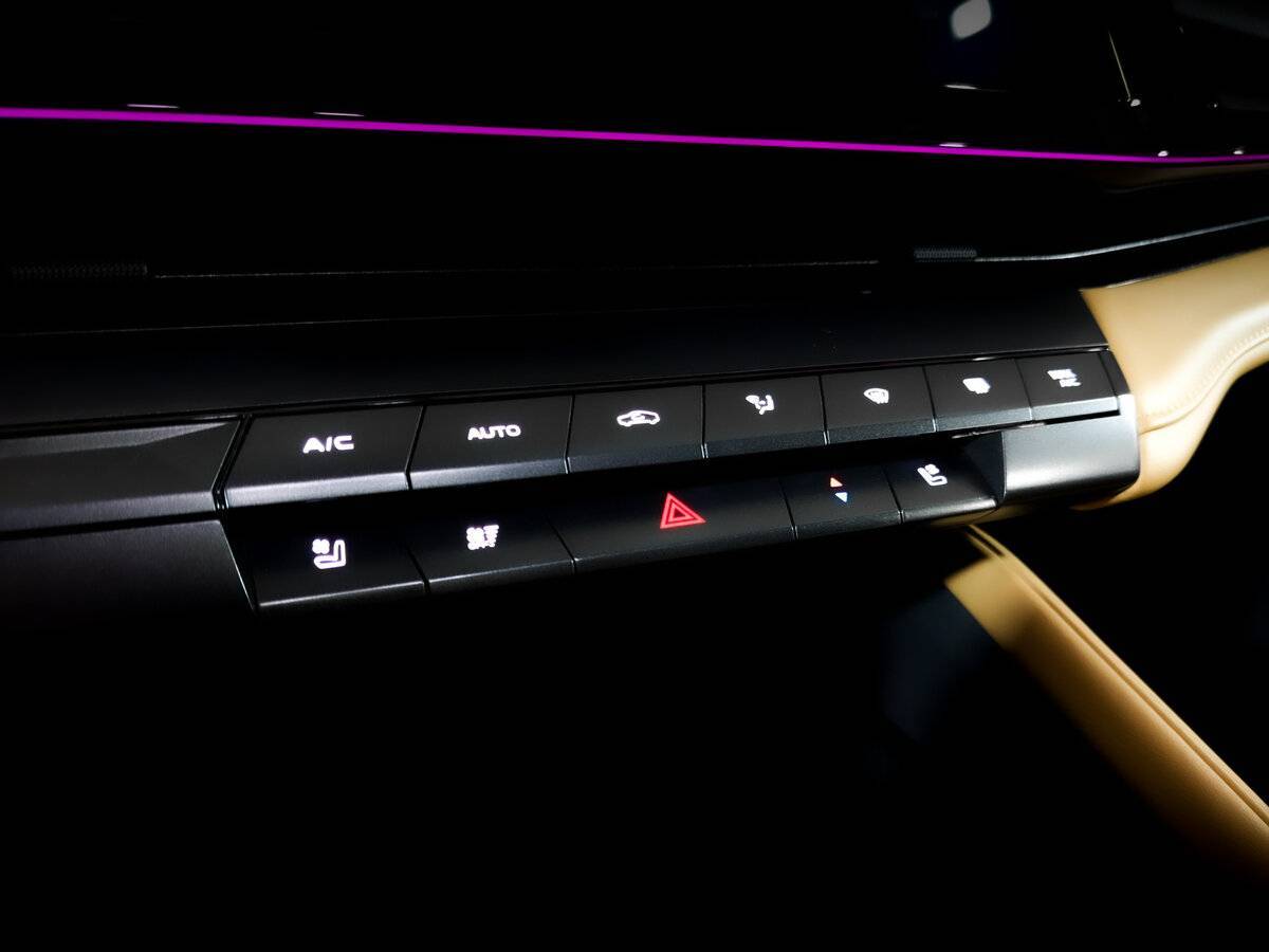 Changan UNI-V б/у, 2023, Роботизированная. Фото: #26