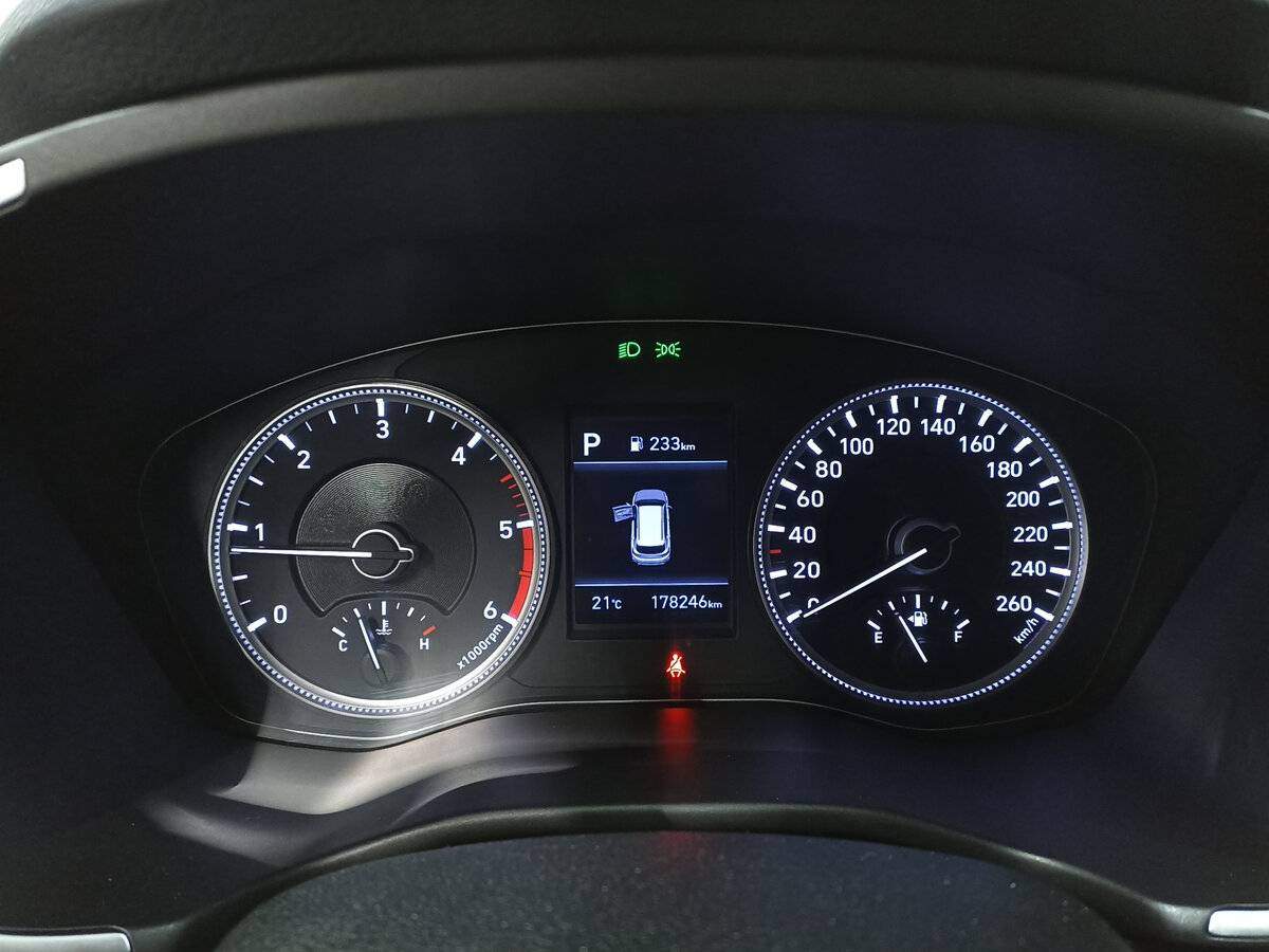 Hyundai Santa Fe б/у, 2019, Автоматическая. Фото: #12