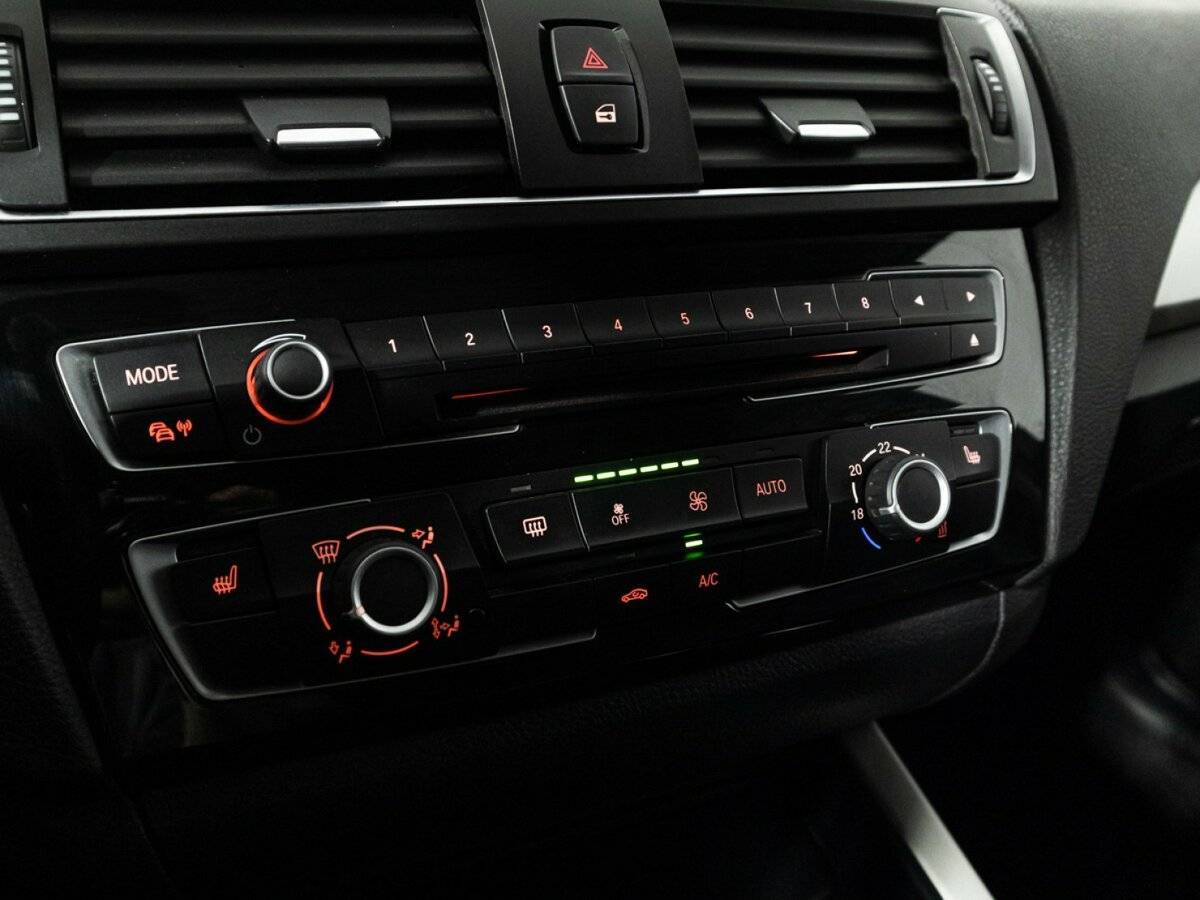 BMW 1 серии б/у, 2017, Автоматическая. Фото: #16