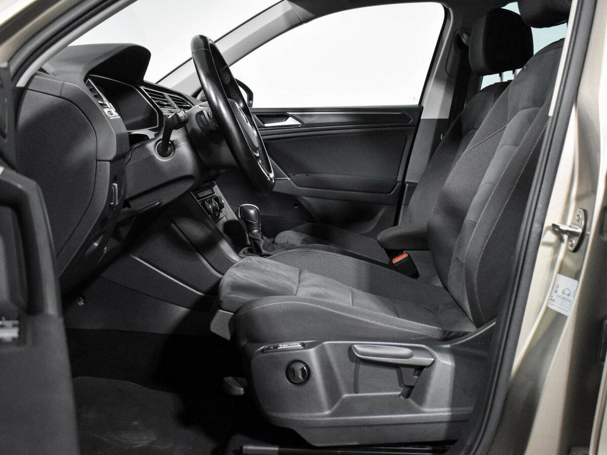 Volkswagen Tiguan б/у, 2018, Роботизированная. Фото: #11