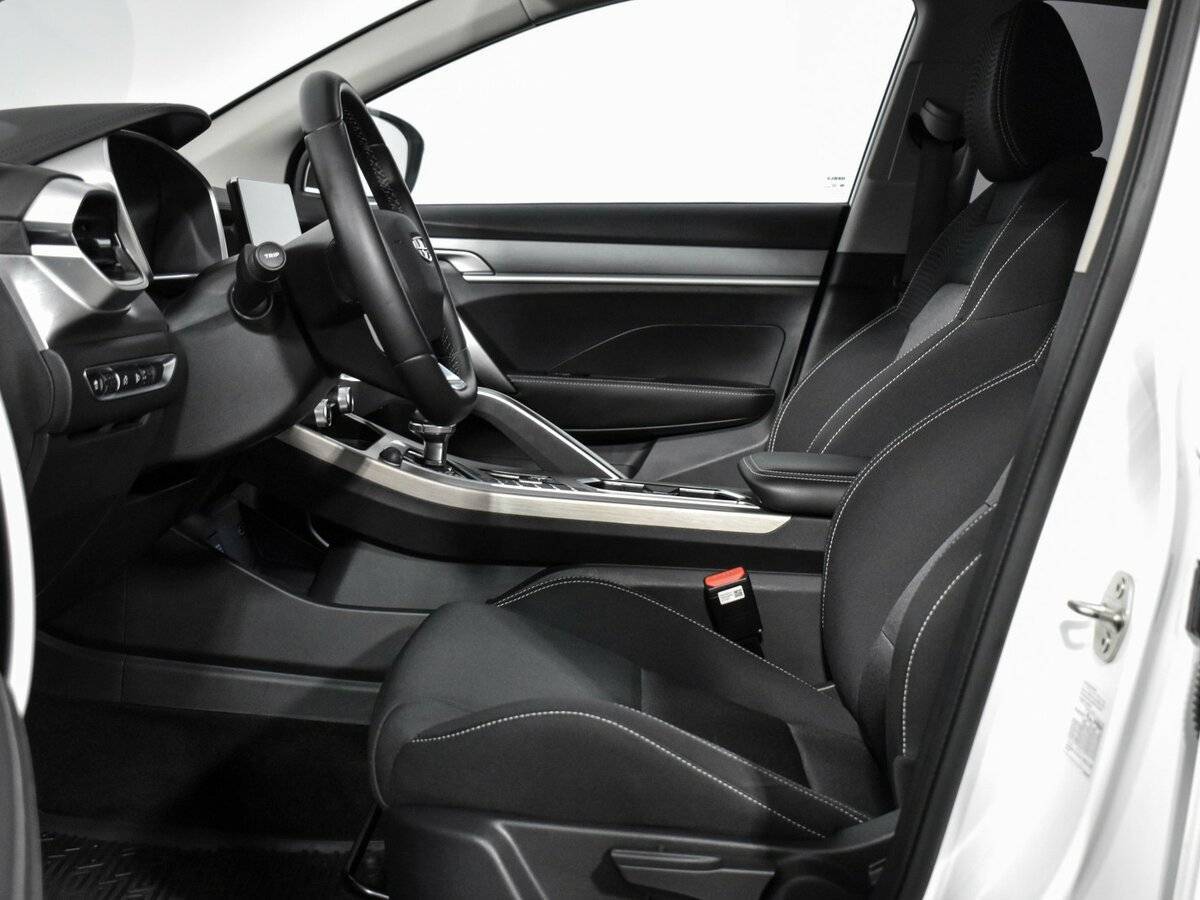 Geely Coolray б/у, 2023, Роботизированная. Фото: #10