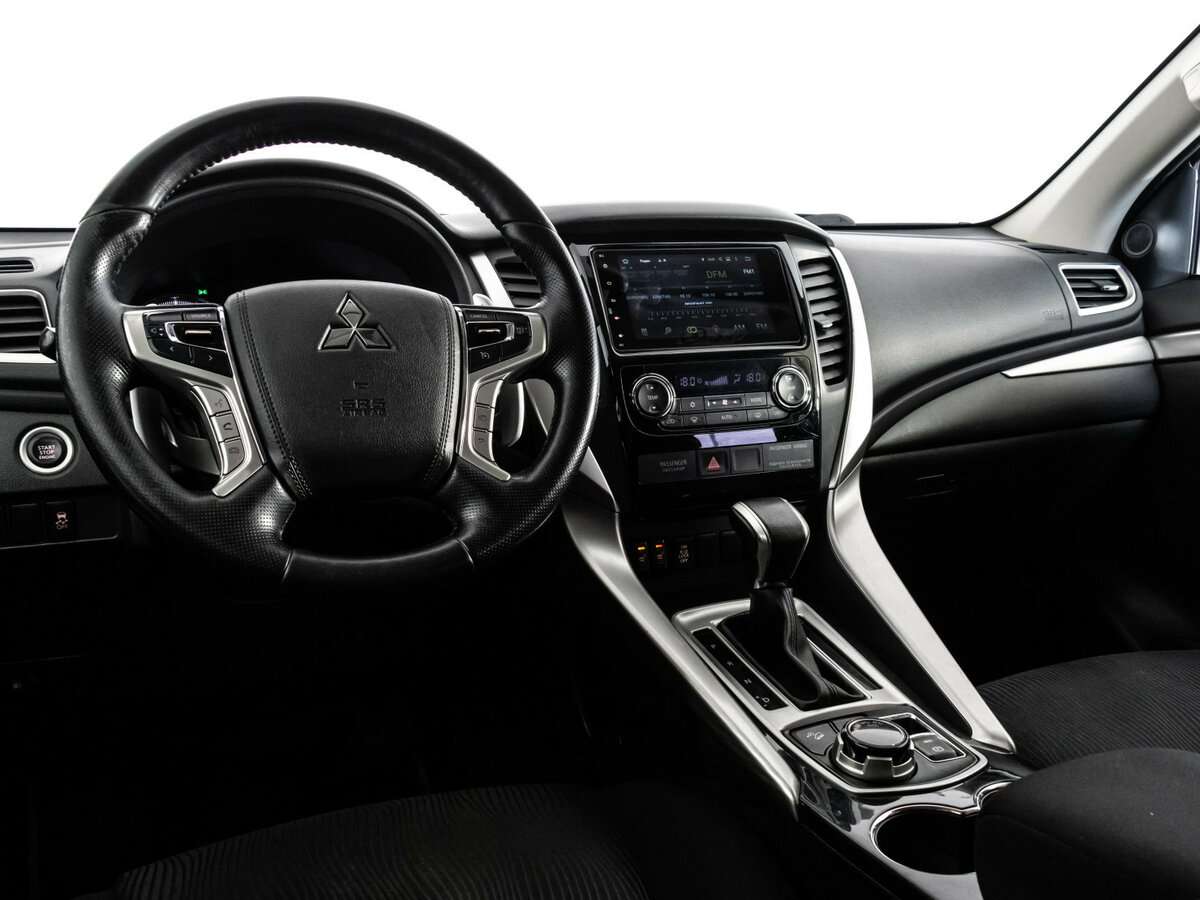 Mitsubishi Pajero Sport б/у, 2017, Автоматическая. Фото: #10