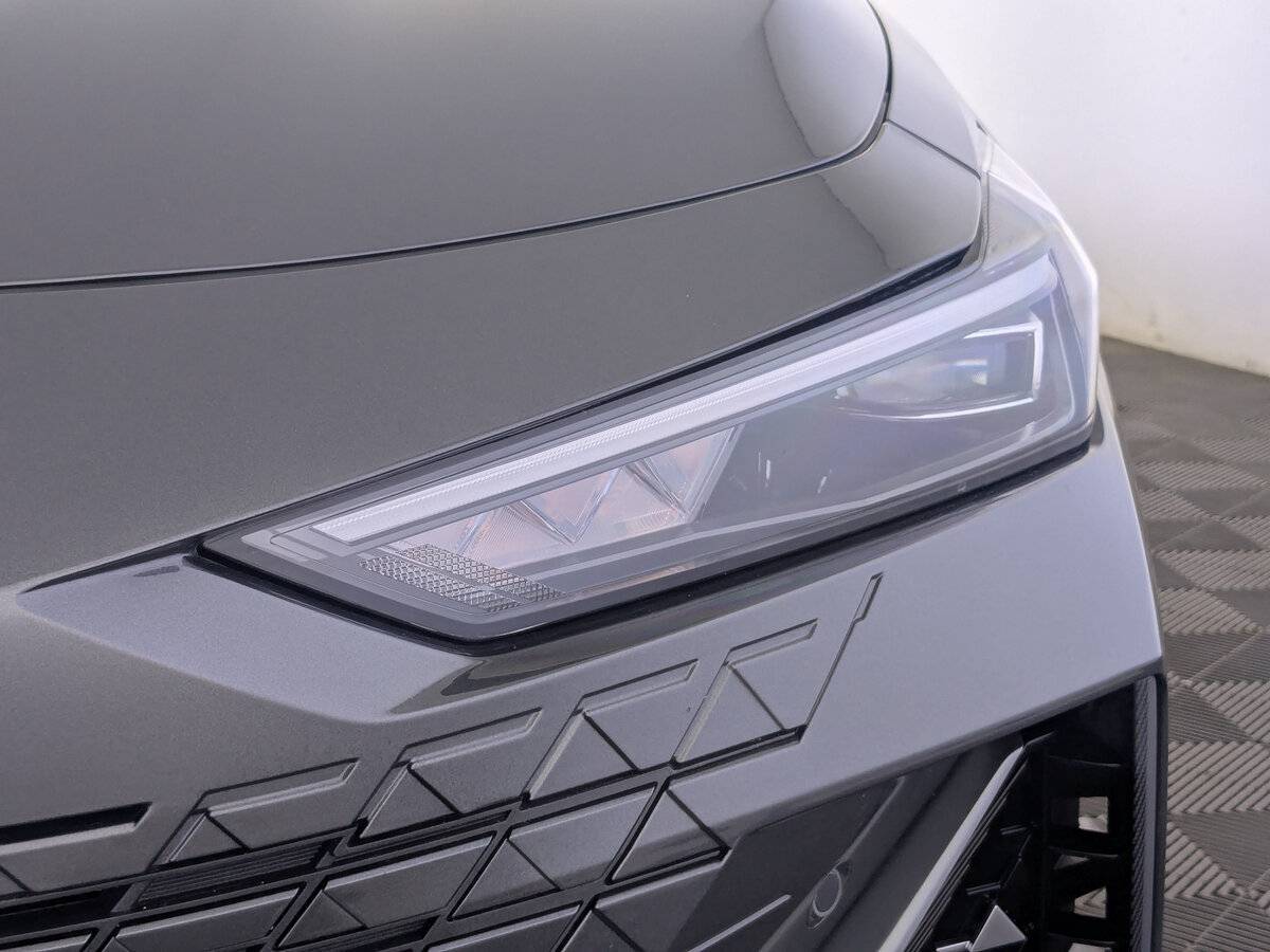 Changan UNI-V б/у, 2024, Роботизированная. Фото: #10